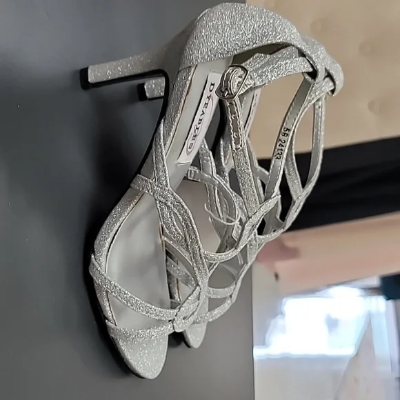 Benjamin Walk Heels "Madison" Silver" Glitter size 5 - Picture 4 of 6